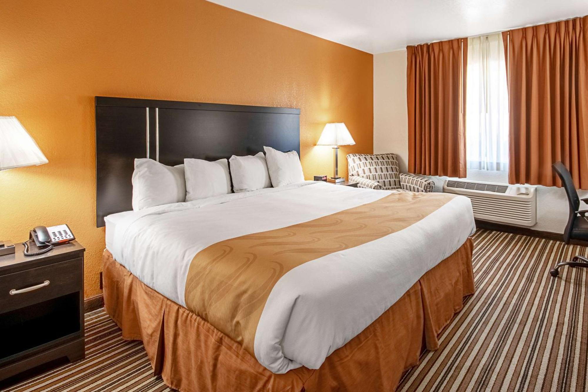 Inn Quality Dodge City