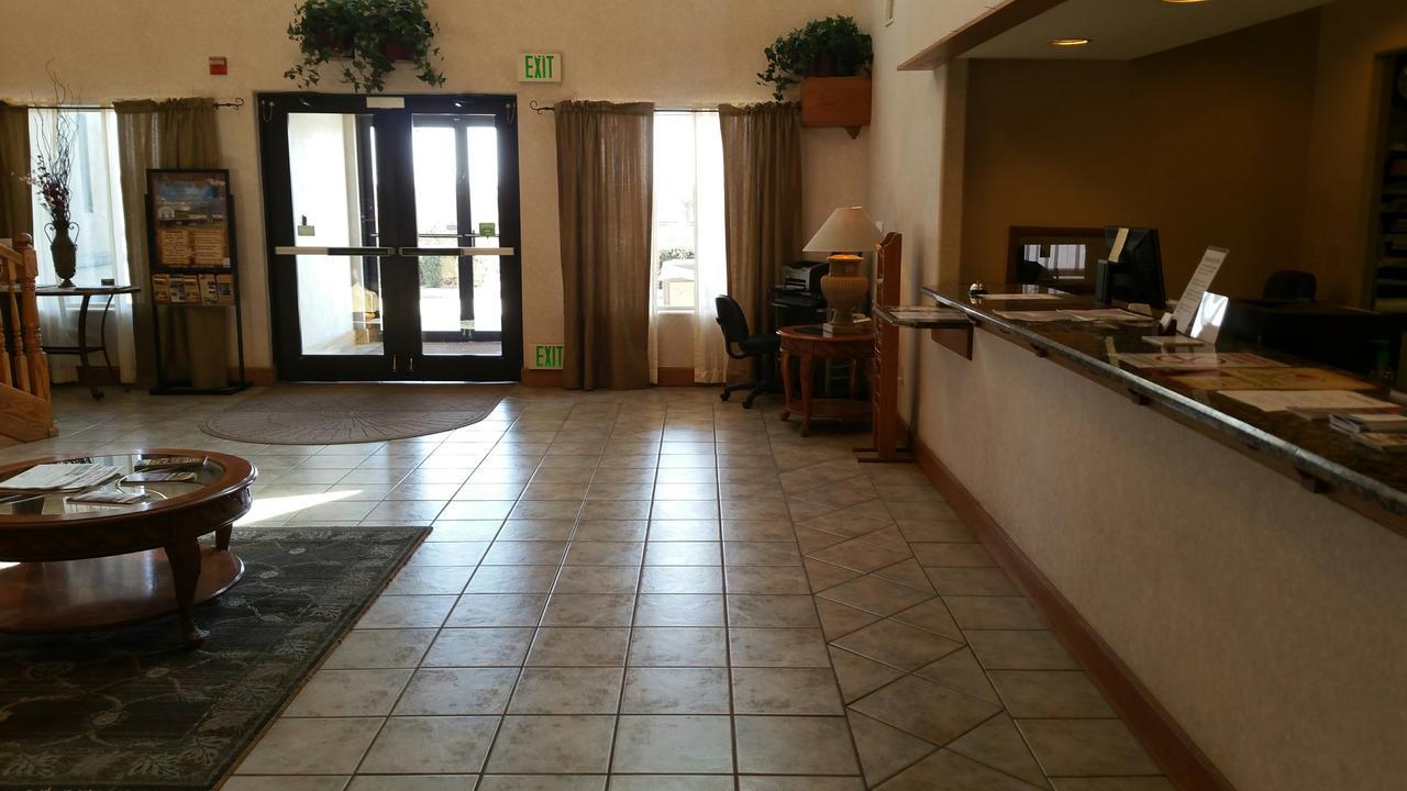 Quality Inn 2*