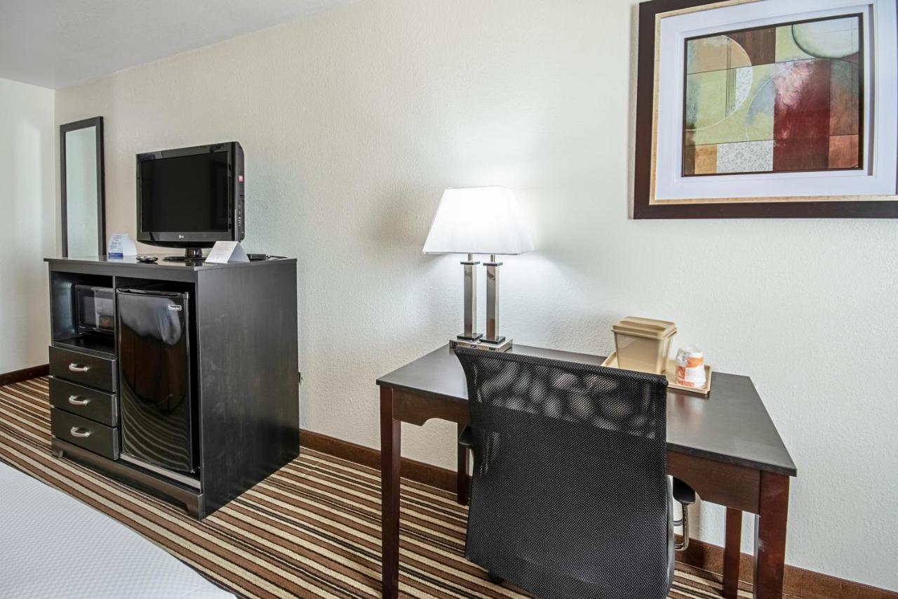 Inn Quality Dodge City