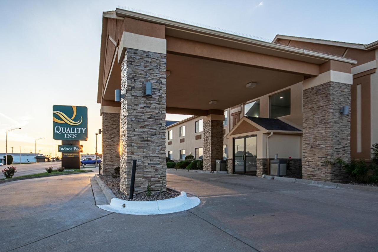 Quality Inn 2*
